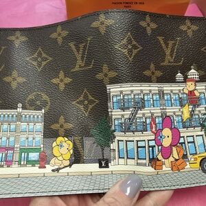 Louis VUITTON SARAH Passport Wallet VIVIENNEW